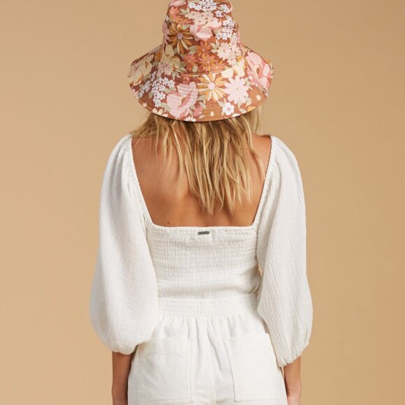 NBW Billabong x The Salty Blonde Far Out Oversized Bucket Hat - Picture 5 of 6